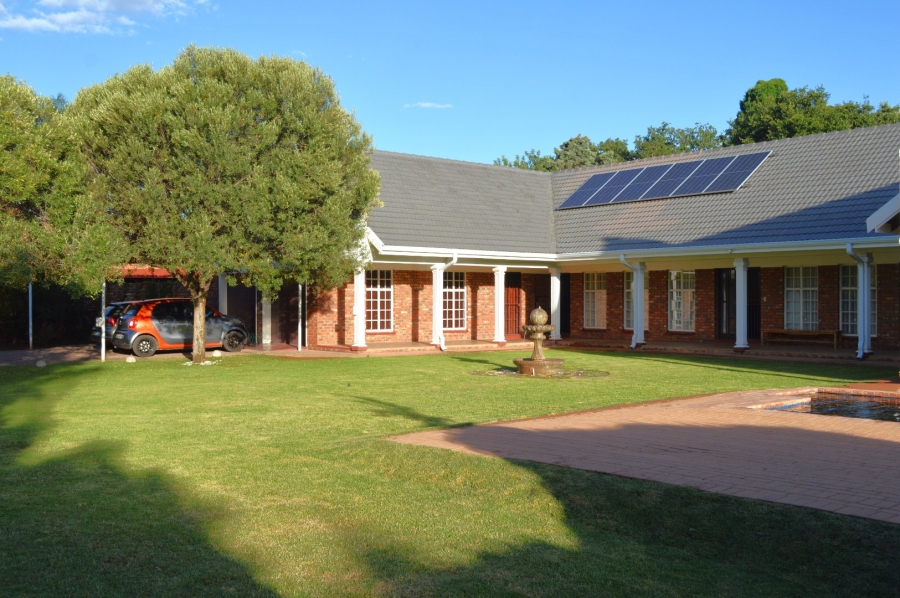 4 Bedroom Property for Sale in Flamwood North West